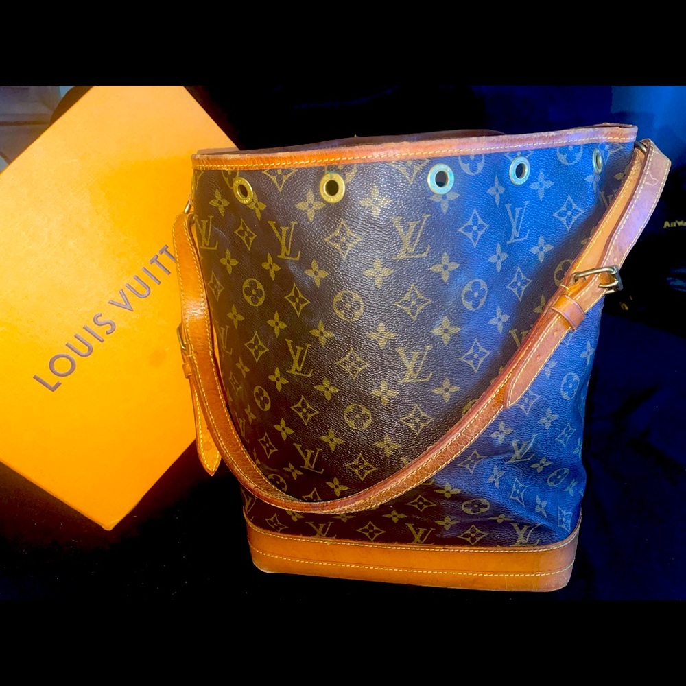 Vintage Louis vuitton gm bucket bag